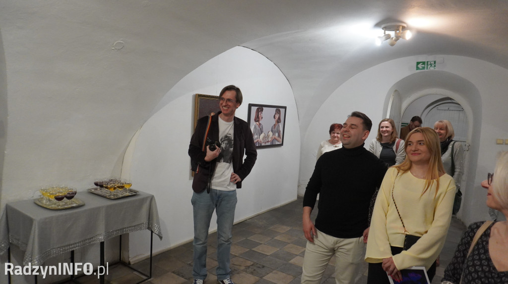 Wystawa malarstwa Oliwii Smoleń `Portret kobiety`