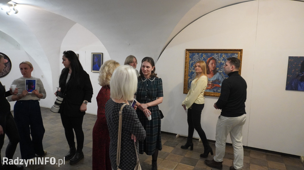 Wystawa malarstwa Oliwii Smoleń `Portret kobiety`