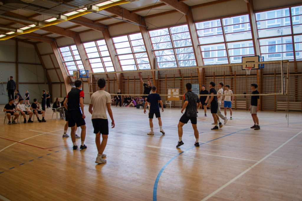 Turniej siatkówki w I LO