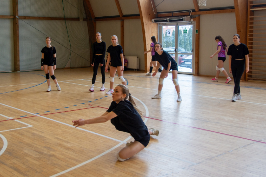 Turniej siatkówki w I LO