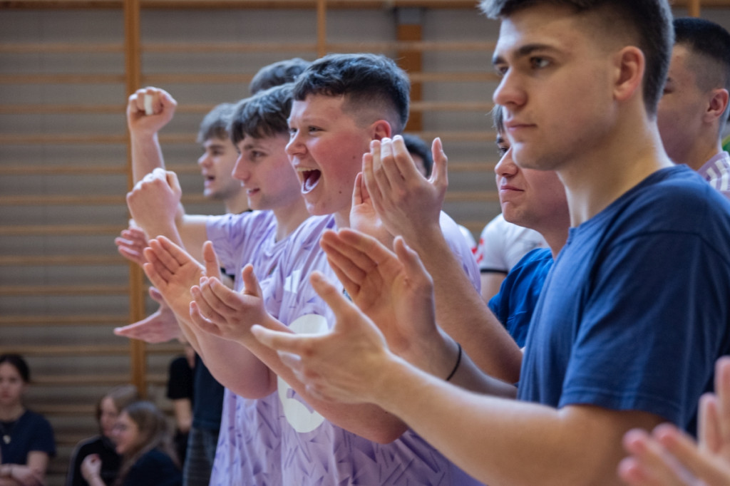 Turniej siatkówki w I LO