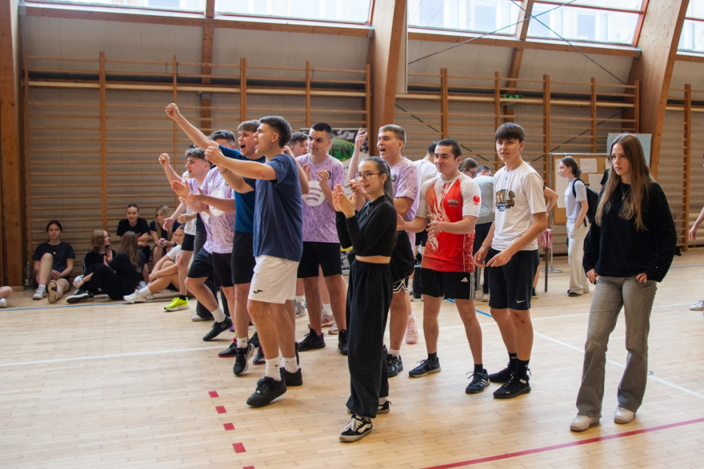 Turniej siatkówki w I LO