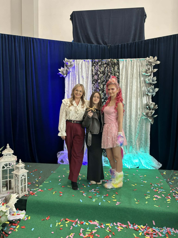 Uczennice ZSP na konkursie w Garwolinie