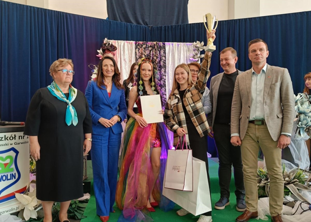 Uczennice ZSP na konkursie w Garwolinie