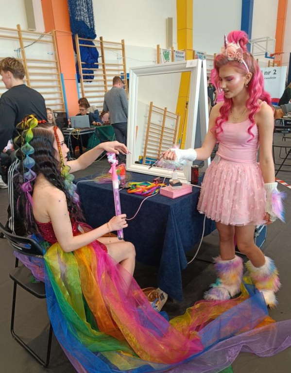 Uczennice ZSP na konkursie w Garwolinie