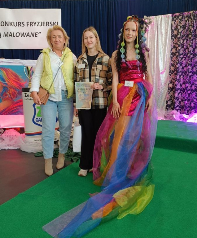 Uczennice ZSP na konkursie w Garwolinie