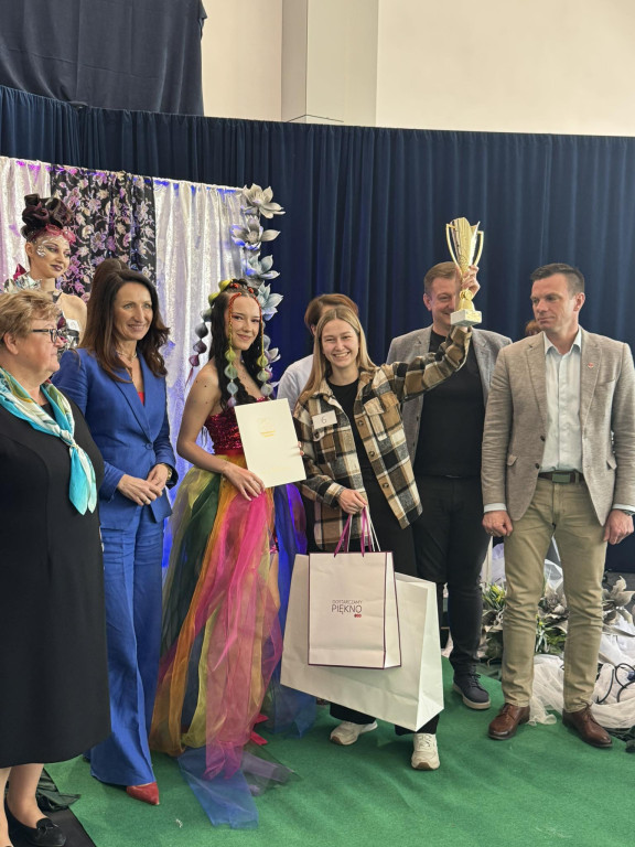 Uczennice ZSP na konkursie w Garwolinie