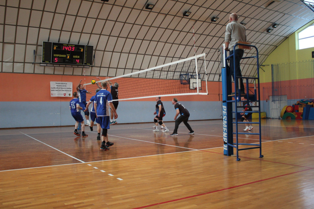 Turniej siatkówki oldbojów w Komarówce