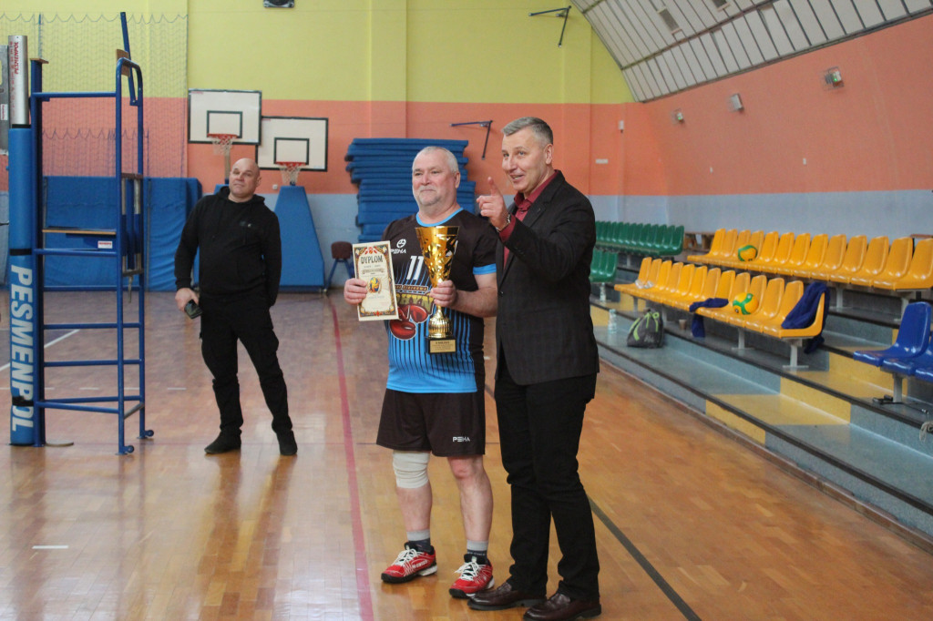 Turniej siatkówki oldbojów w Komarówce