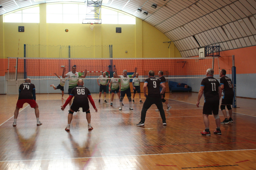 Turniej siatkówki oldbojów w Komarówce