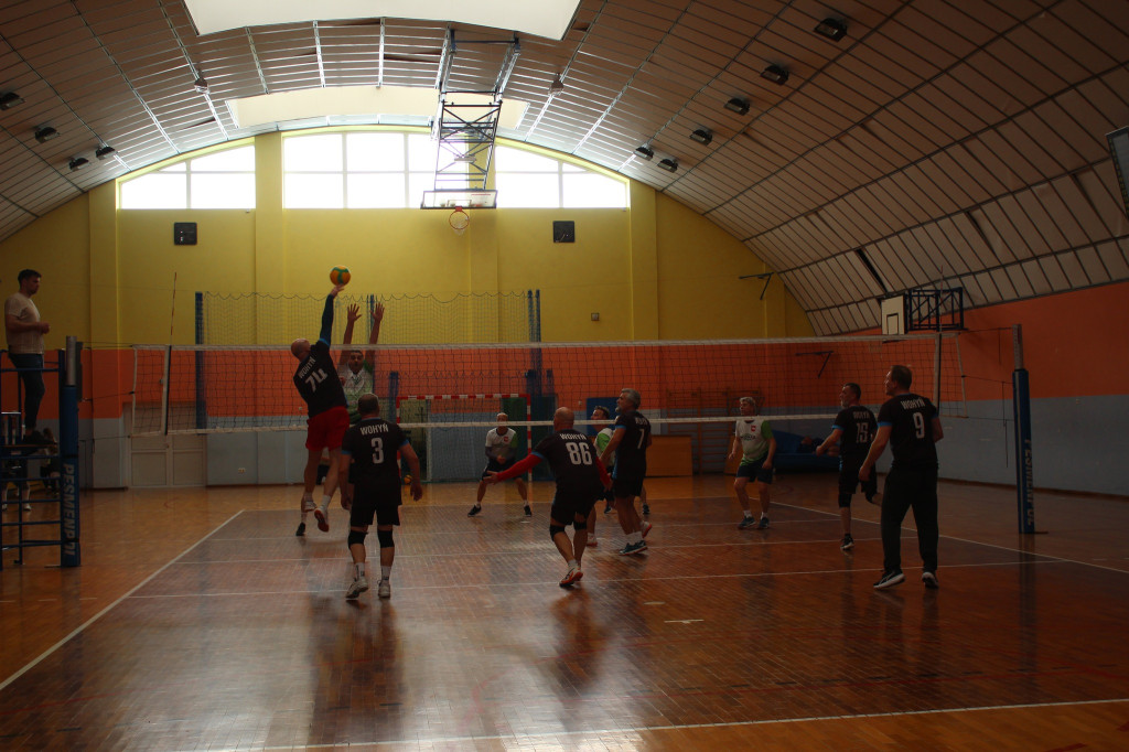 Turniej siatkówki oldbojów w Komarówce