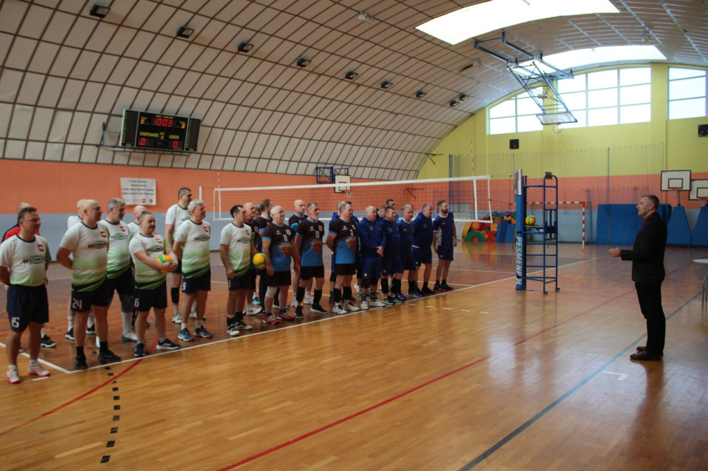 Turniej siatkówki oldbojów w Komarówce