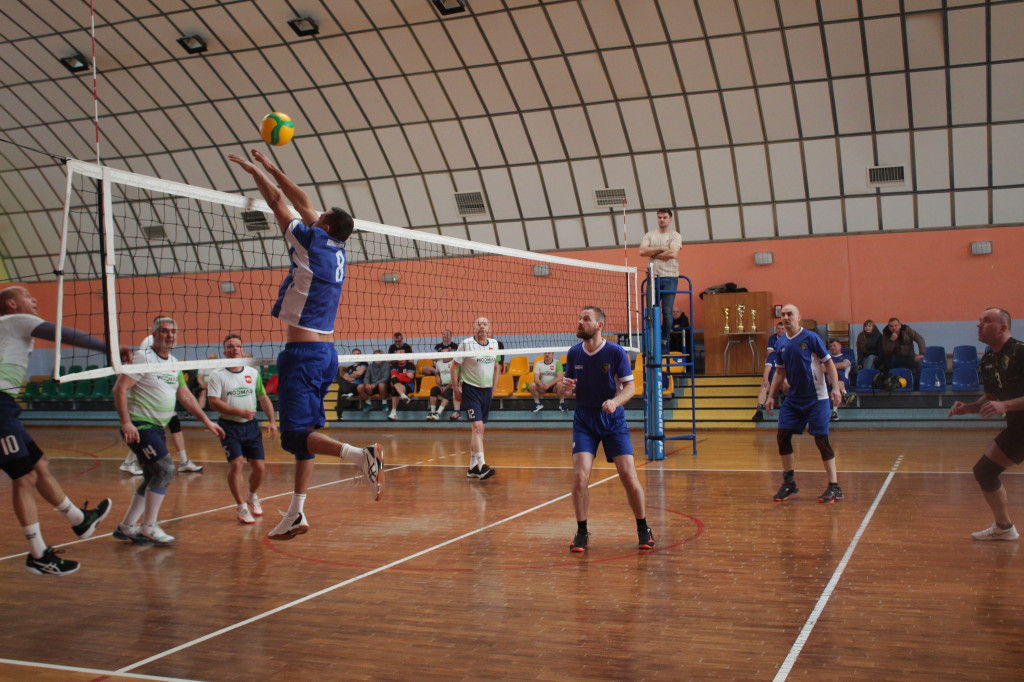 Turniej siatkówki oldbojów w Komarówce