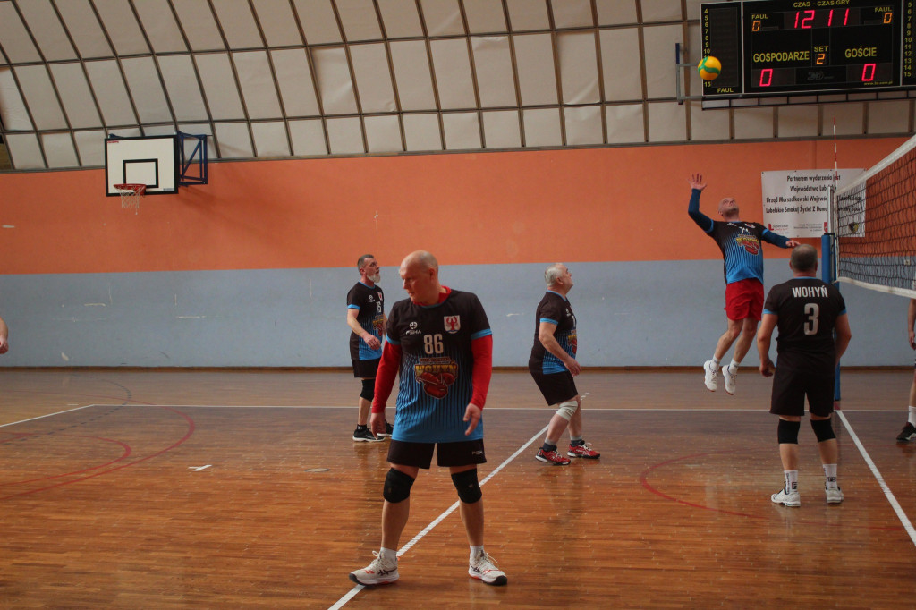 Turniej siatkówki oldbojów w Komarówce