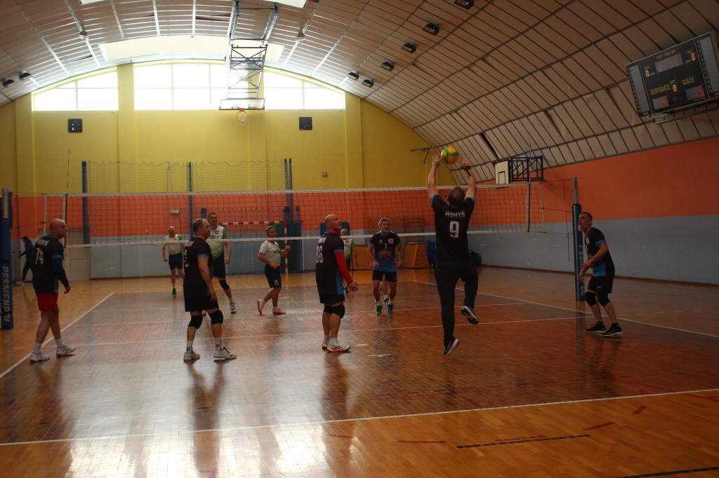 Turniej siatkówki oldbojów w Komarówce