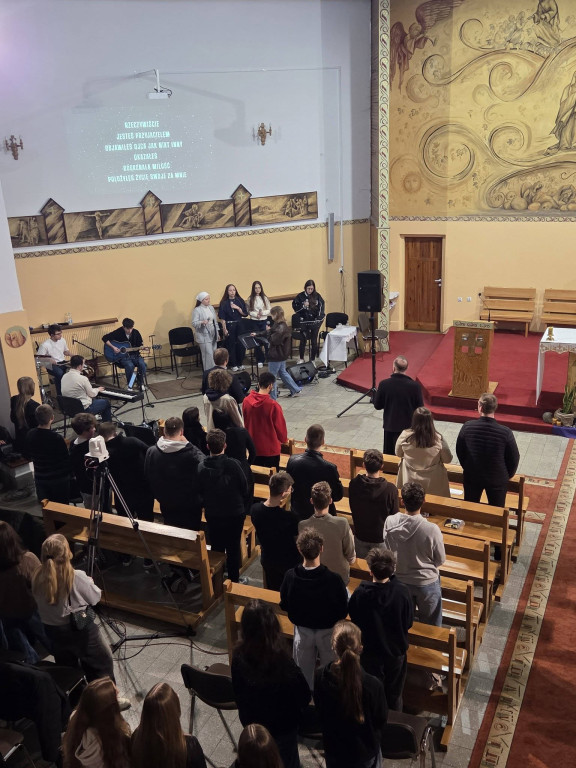 Wyjazd z parafii Trójcy na Nocne Czuwanie Młodych