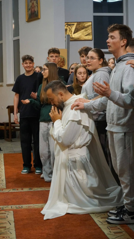 Wyjazd z parafii Trójcy na Nocne Czuwanie Młodych