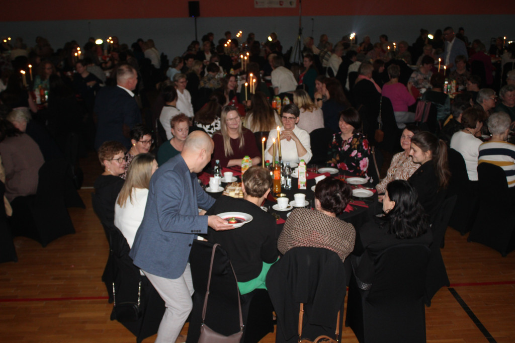 Gminny Dzień Kobiet w Komarówce Podlaskiej