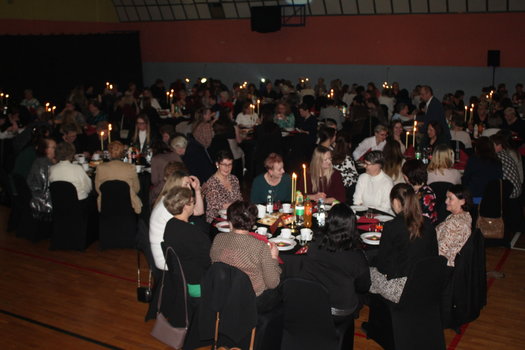 Gminny Dzień Kobiet w Komarówce Podlaskiej