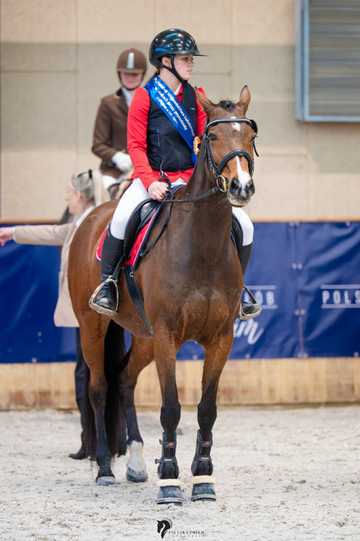 Wicemistrzyni w skokach przez przeszkody z I LO