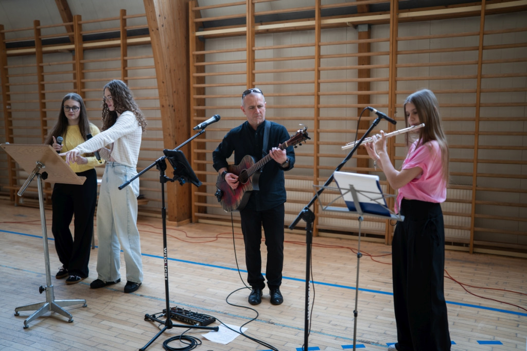 Koncert w I LO z okazji Dnia Kobiet