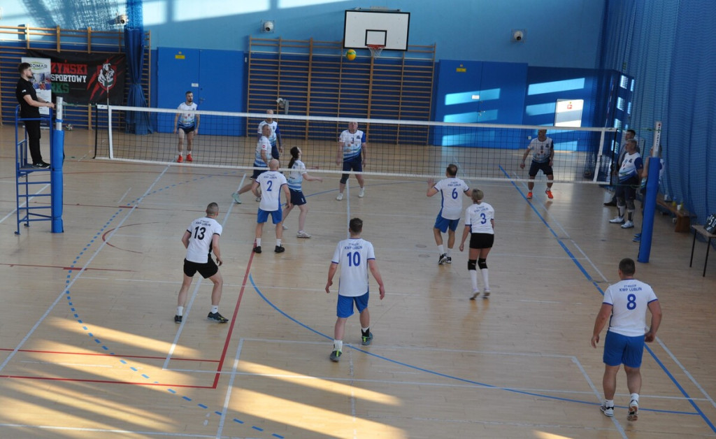 Wojewódzki turniej siatkówki policjantów