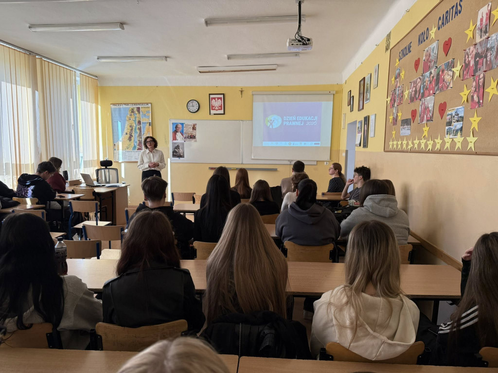 Spotkanie w I LO z okazji Dnia Edukacji Prawnej