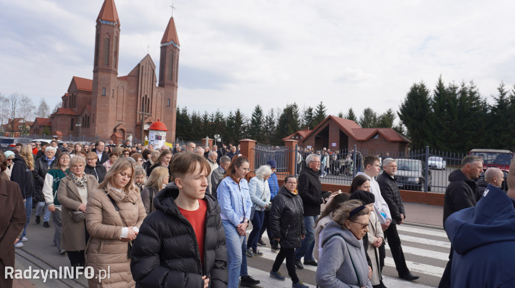 Radzyńska Droga Krzyżowa ulicami miasta