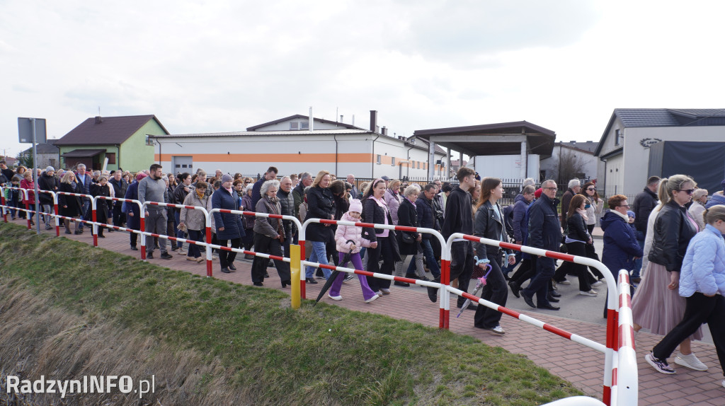 Radzyńska Droga Krzyżowa ulicami miasta