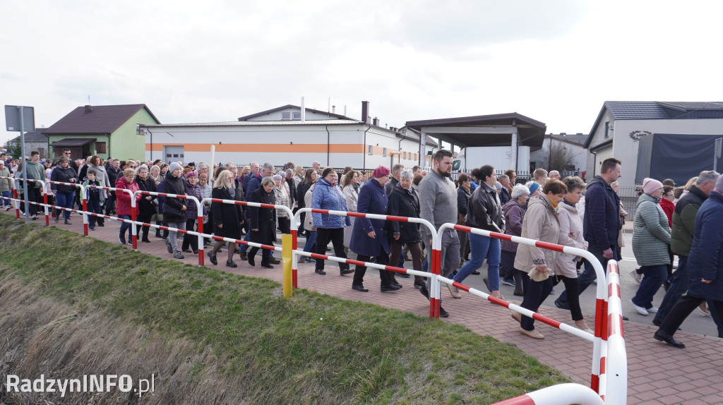 Radzyńska Droga Krzyżowa ulicami miasta