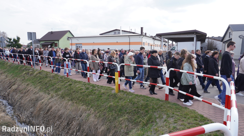 Radzyńska Droga Krzyżowa ulicami miasta