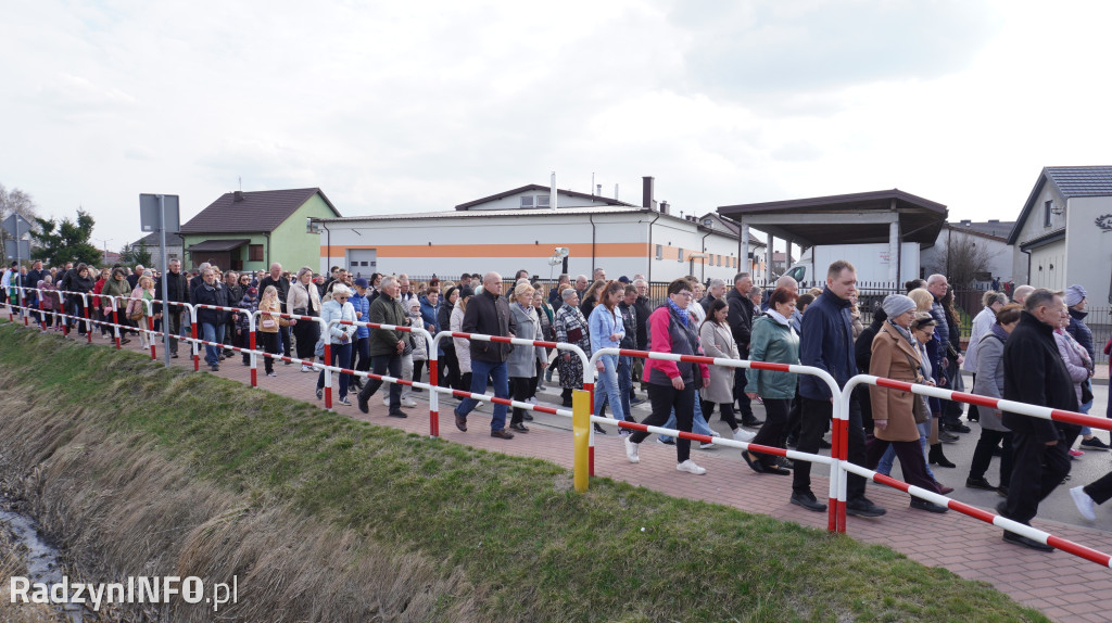 Radzyńska Droga Krzyżowa ulicami miasta