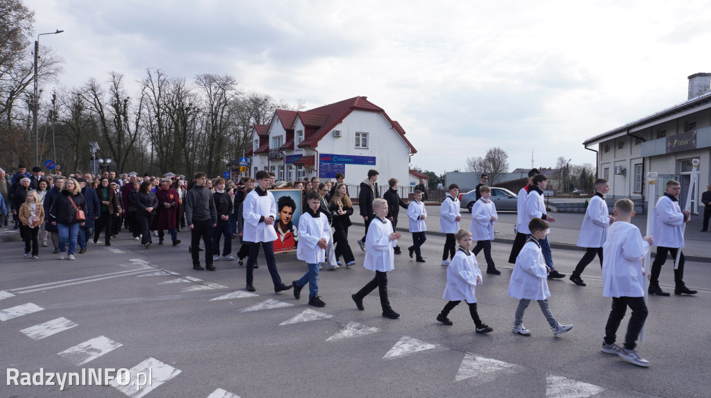 Radzyńska Droga Krzyżowa ulicami miasta