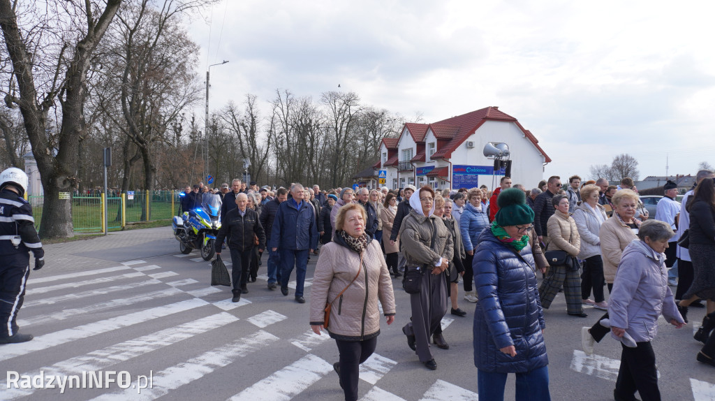 Radzyńska Droga Krzyżowa ulicami miasta