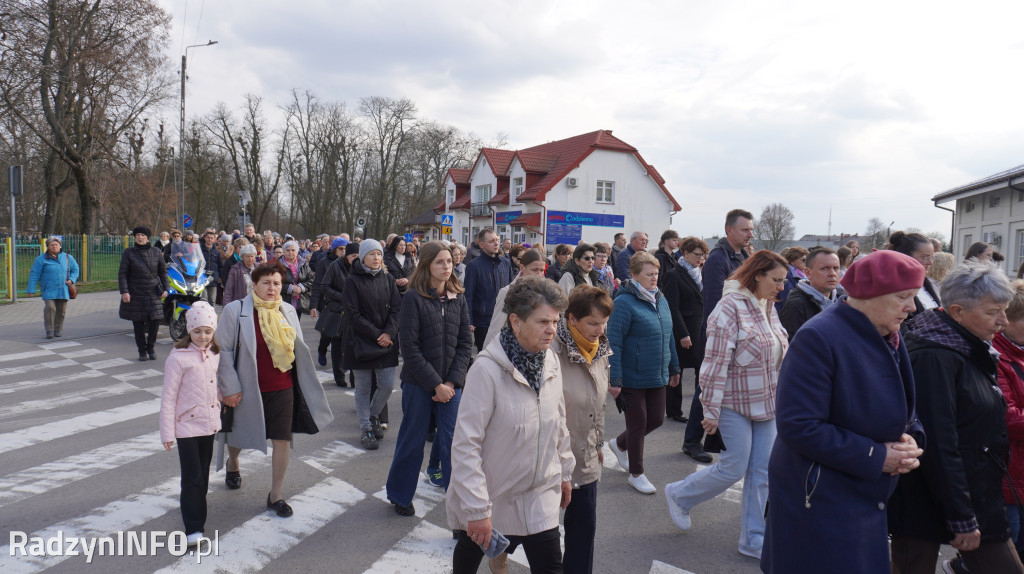 Radzyńska Droga Krzyżowa ulicami miasta