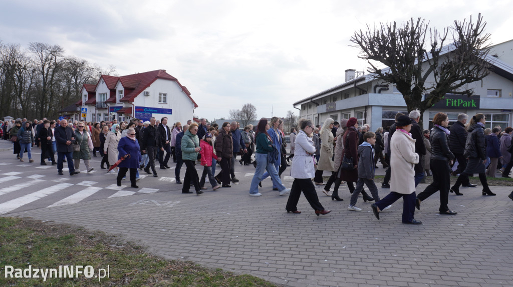 Radzyńska Droga Krzyżowa ulicami miasta