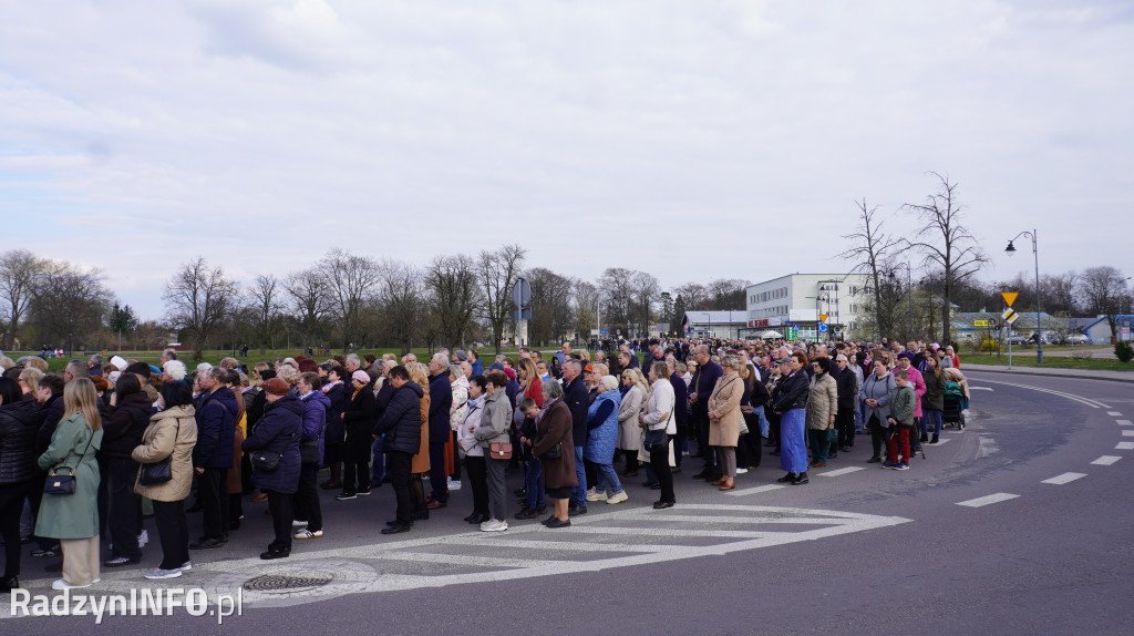 Radzyńska Droga Krzyżowa ulicami miasta