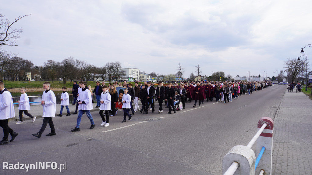Radzyńska Droga Krzyżowa ulicami miasta