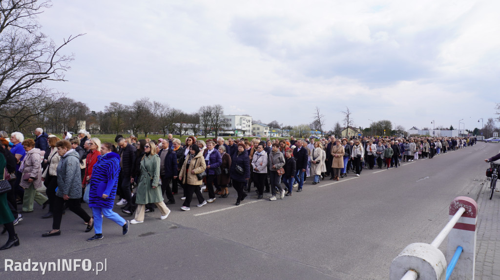 Radzyńska Droga Krzyżowa ulicami miasta