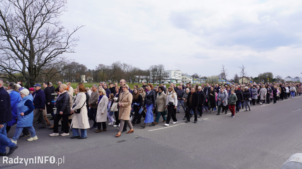 Radzyńska Droga Krzyżowa ulicami miasta