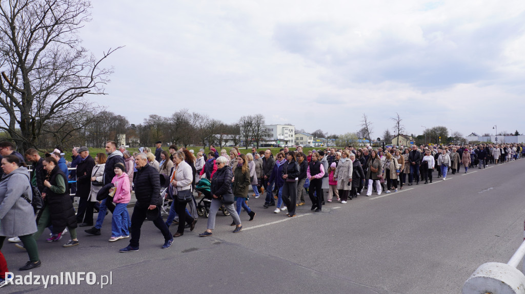 Radzyńska Droga Krzyżowa ulicami miasta
