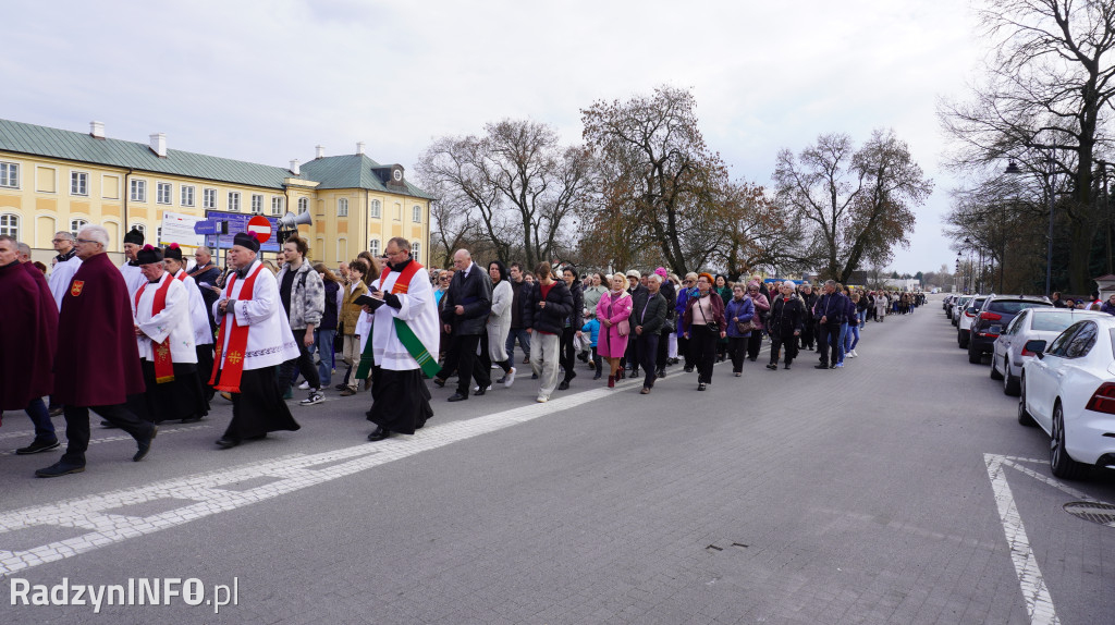 Radzyńska Droga Krzyżowa ulicami miasta