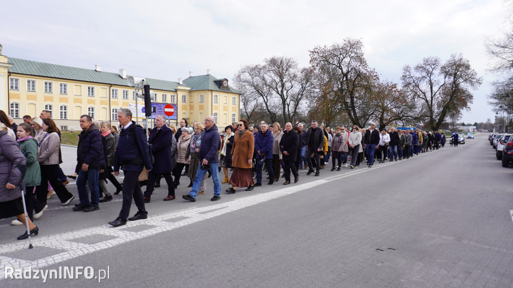 Radzyńska Droga Krzyżowa ulicami miasta