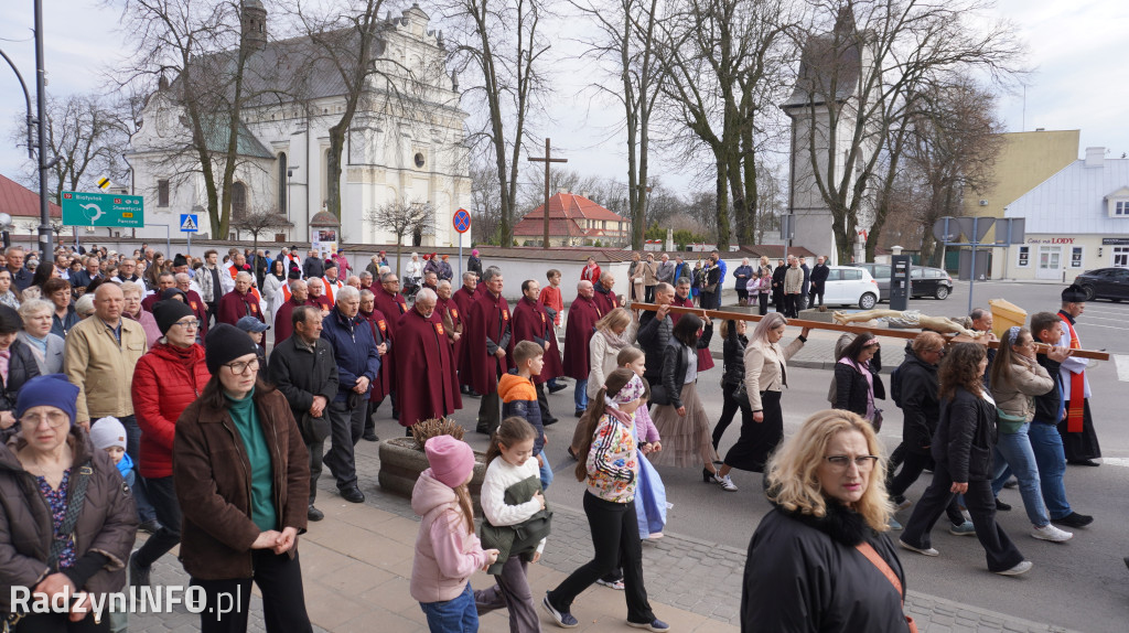 Radzyńska Droga Krzyżowa ulicami miasta