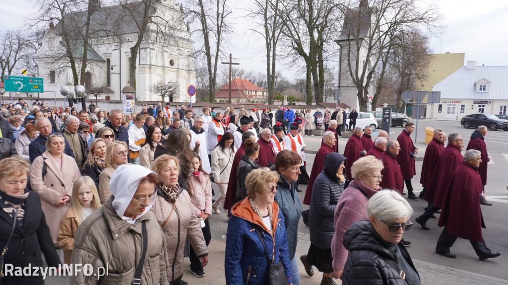 Radzyńska Droga Krzyżowa ulicami miasta