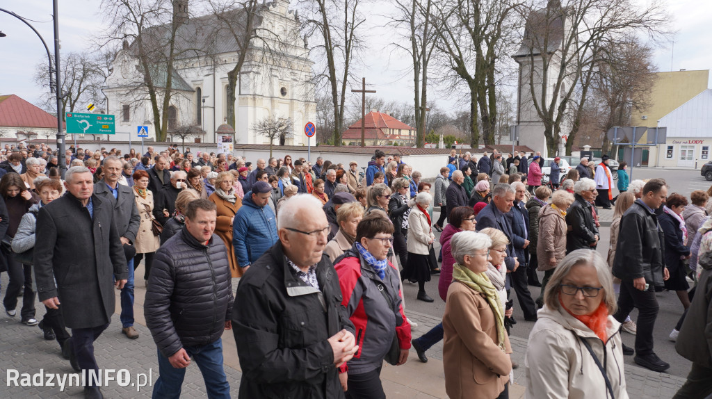 Radzyńska Droga Krzyżowa ulicami miasta