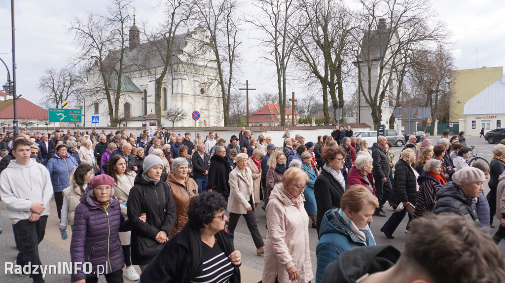 Radzyńska Droga Krzyżowa ulicami miasta