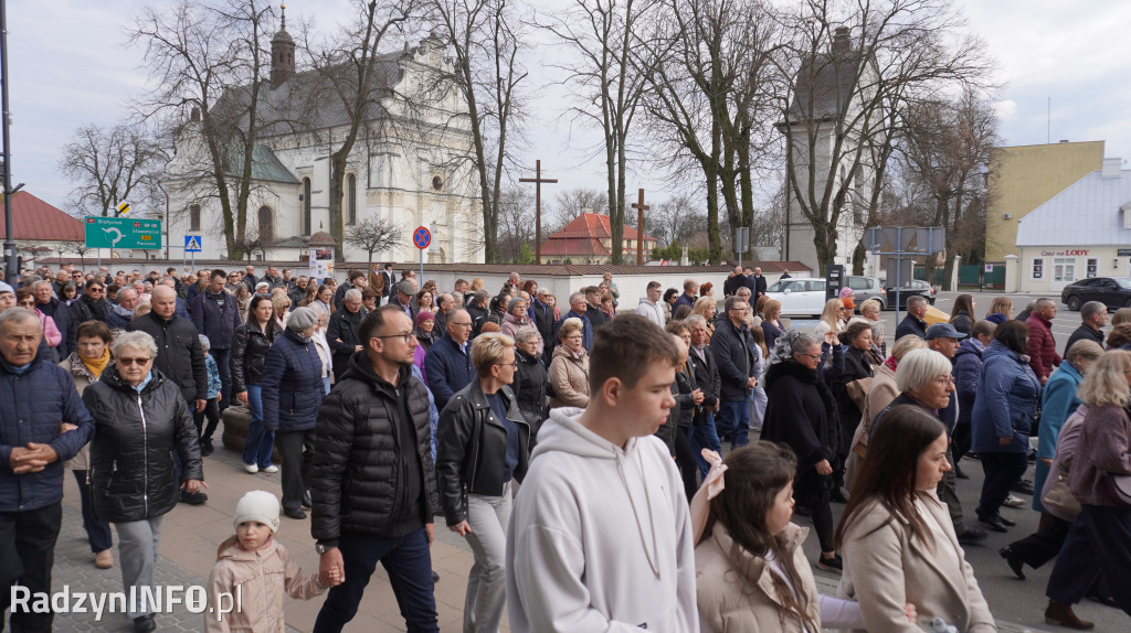 Radzyńska Droga Krzyżowa ulicami miasta