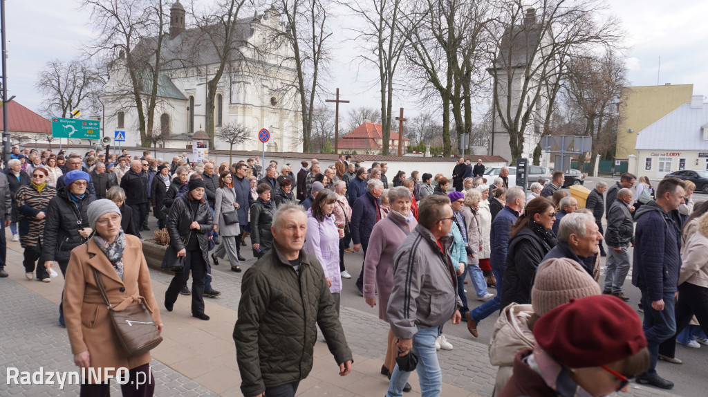 Radzyńska Droga Krzyżowa ulicami miasta