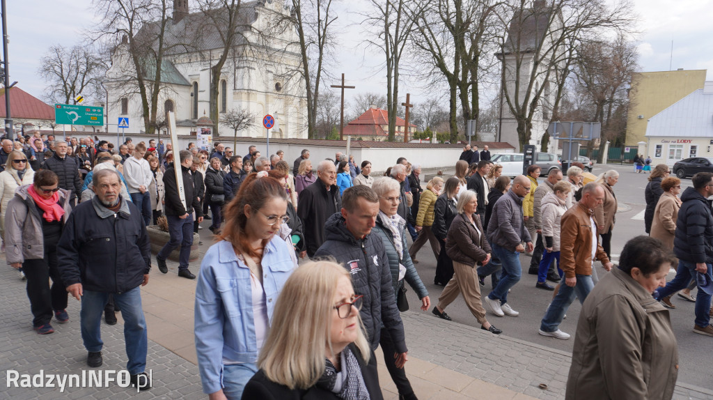 Radzyńska Droga Krzyżowa ulicami miasta